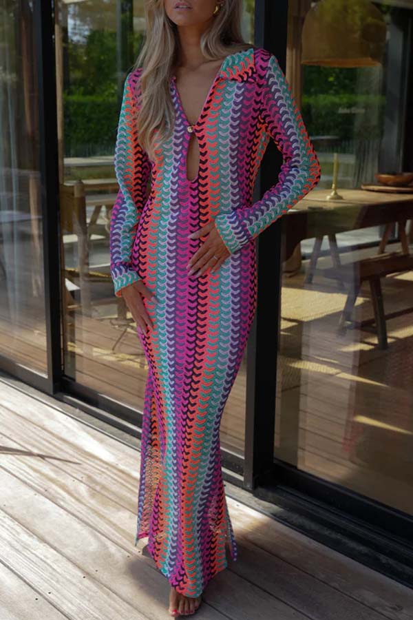 Μακρύ πλεκτό φόρεμα με αποκλειστικό τύπωμα και σκίσιμο με μακριά μανίκια