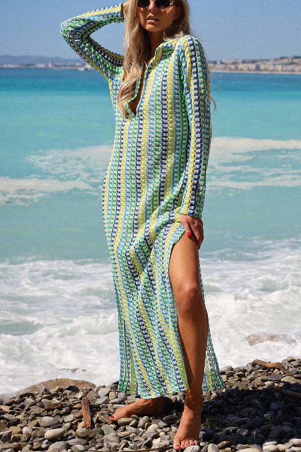 Μακρύ πλεκτό φόρεμα με αποκλειστικό τύπωμα και σκίσιμο με μακριά μανίκια