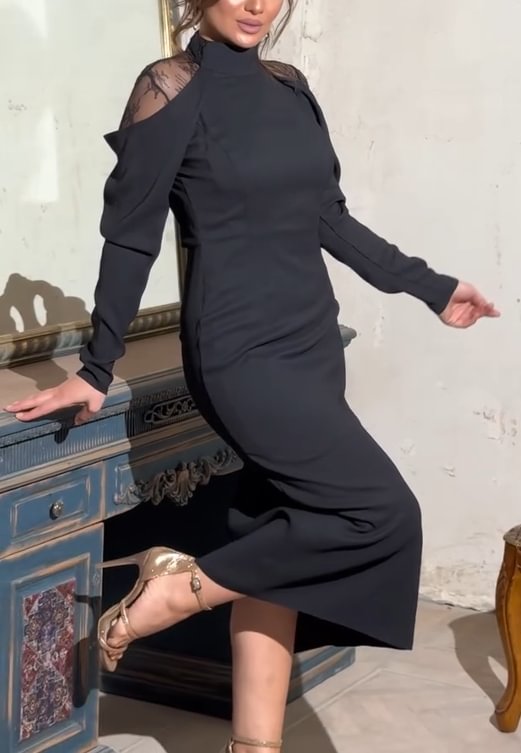 Φόρεμα με κεντημένο σχέδιο δαντέλας