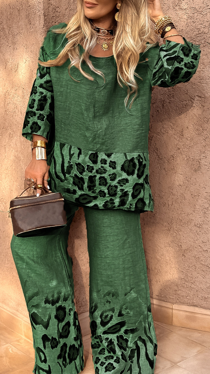 Γυναικείο casual κοστούμι από βαμβάκι και λινό με λεοπάρ τύπωμα και στρογγυλή λαιμόκοψη