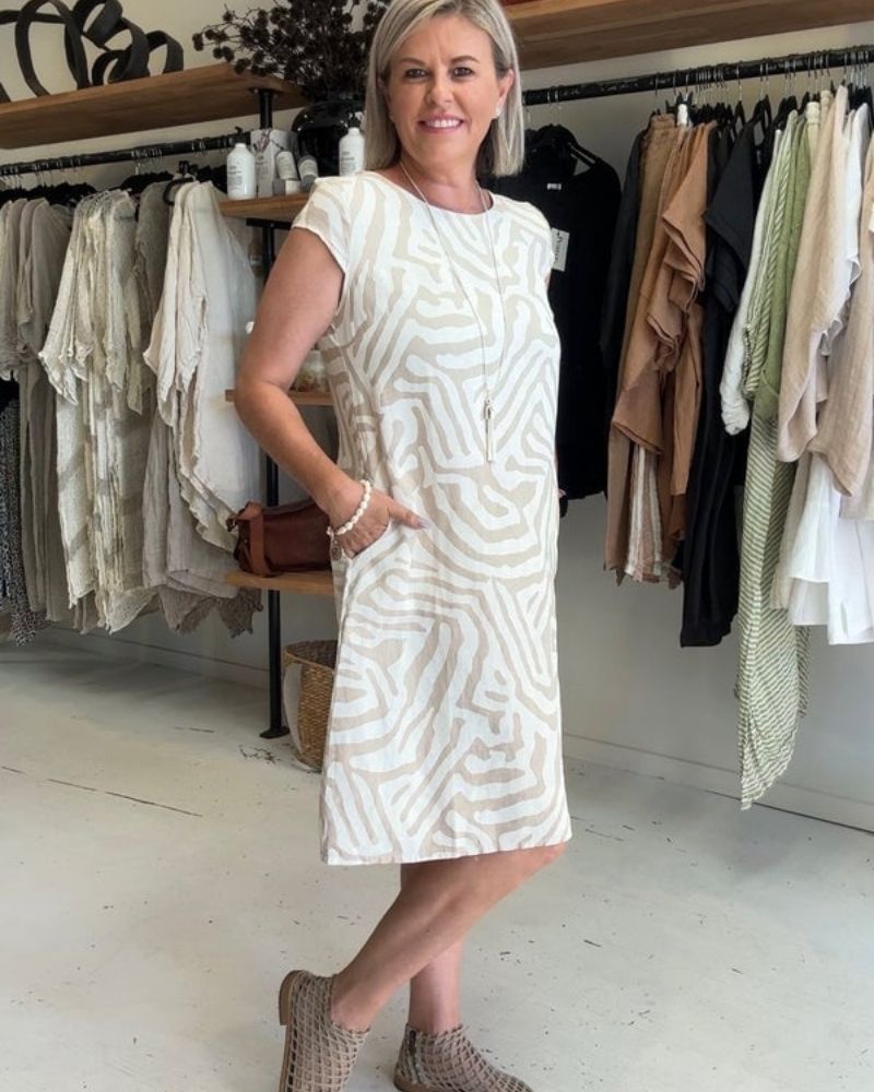 Tahlia™ - Φόρεμα με λεπτό print και στρογγυλή λαιμόκοψη