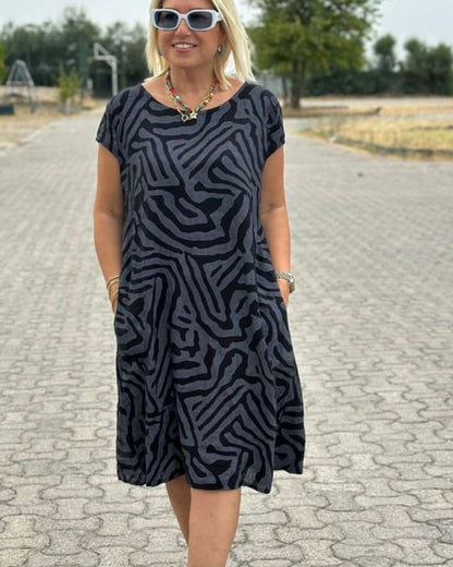 Tahlia™ - Φόρεμα με λεπτό print και στρογγυλή λαιμόκοψη