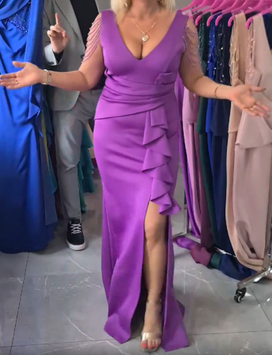 Κομψό βραδινό φόρεμα με V ντεκολτέ και φούντες Φόρεμα με V ντεκολτέ💎💎