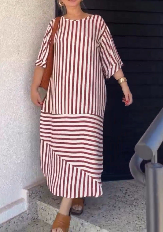 Casual φαρδύ φόρεμα με στρογγυλή λαιμόκοψη και ριγέ σκίσιμο