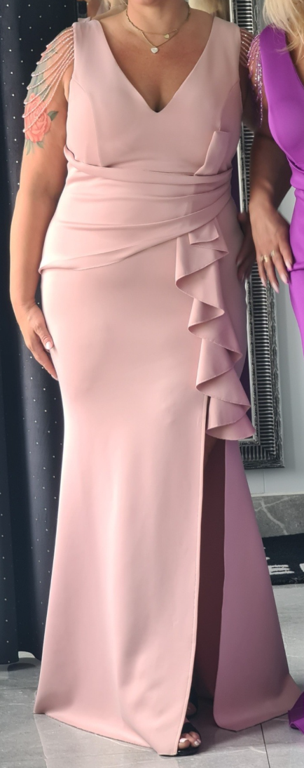 Κομψό βραδινό φόρεμα με V ντεκολτέ και φούντες Φόρεμα με V ντεκολτέ💎💎